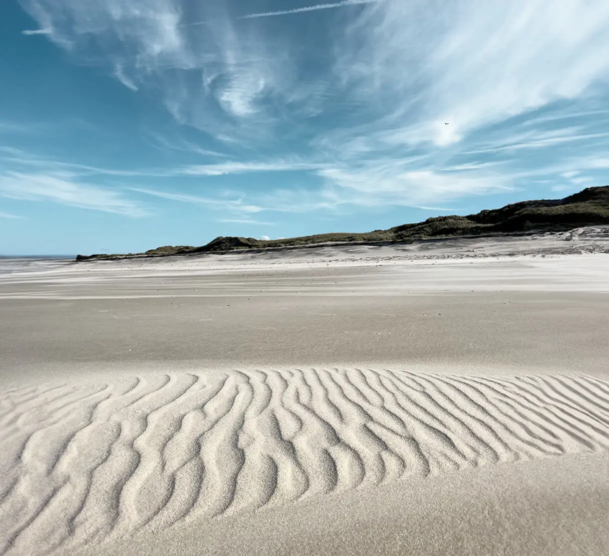 Strand an der Nordsee mit Priel